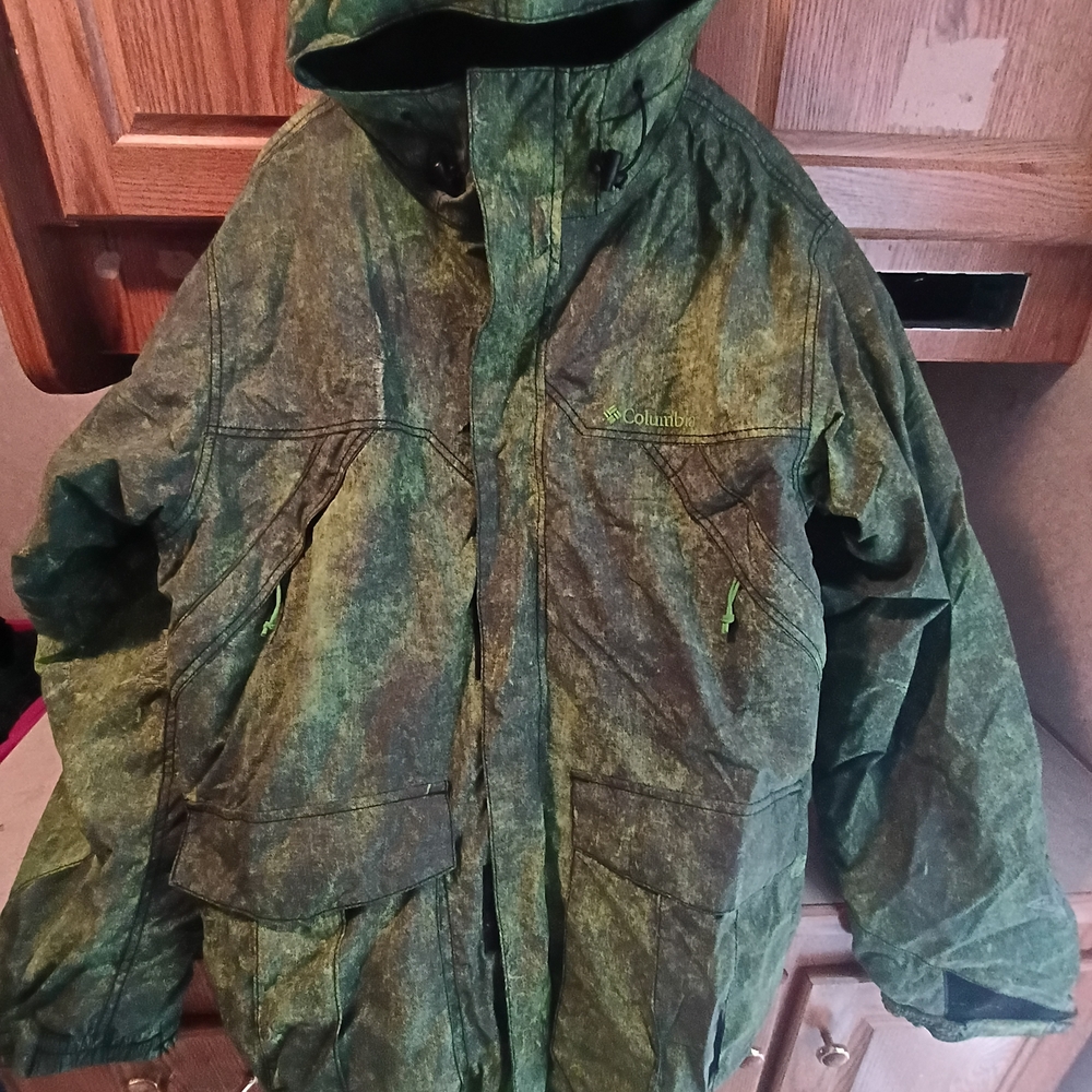 Columbia Men's Camouflage Green Performance Jacket